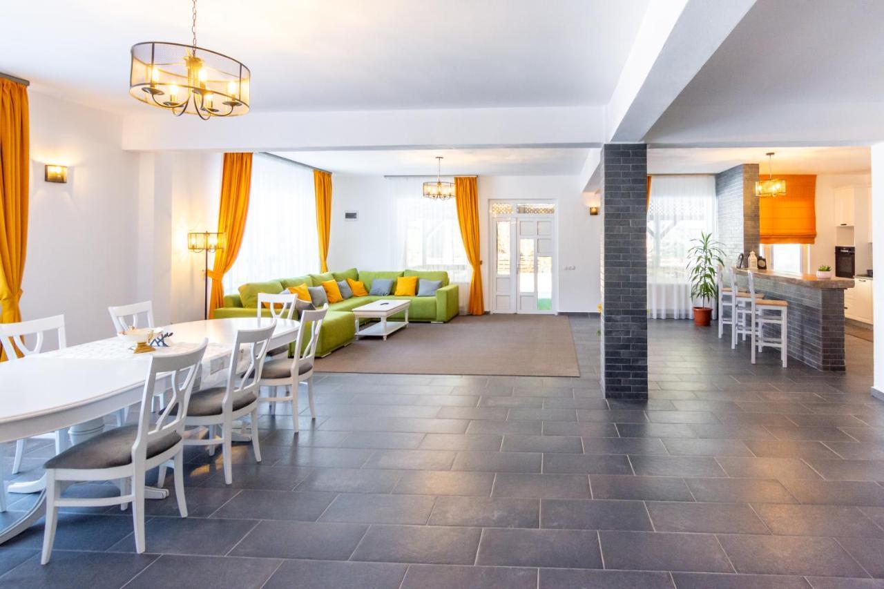 Vila Mesteacanul Moeciu De Sus Luaran gambar